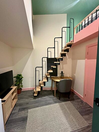 Studio To Rent In Burma Road, N16