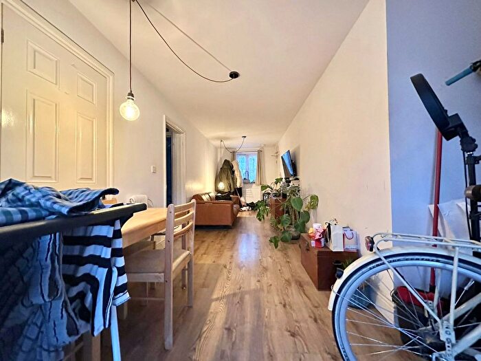 1 Bedroom Flat To Rent In St. Albans Road, Watford, Hertfordshire, WD17