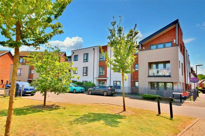 2 Bedroom Flat To Rent In Reed Street, Woking, Surrey, GU22