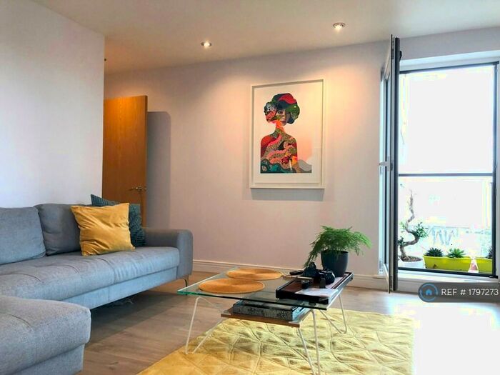 2 Bedroom Flat To Rent In Erebus Drive, London, SE28