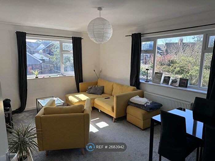 2 Bedroom Maisonette To Rent In Croydon Road, Reigate, RH2