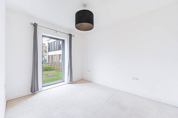 2 Bedroom Property For Sale In Woodland Mews, Lewisham, London, SE13