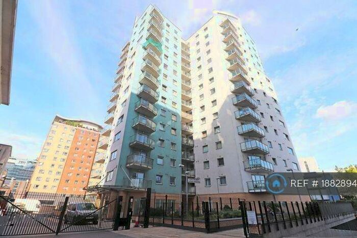 2 Bedroom Flat To Rent In Centreway Apartments, Ilford, IG1