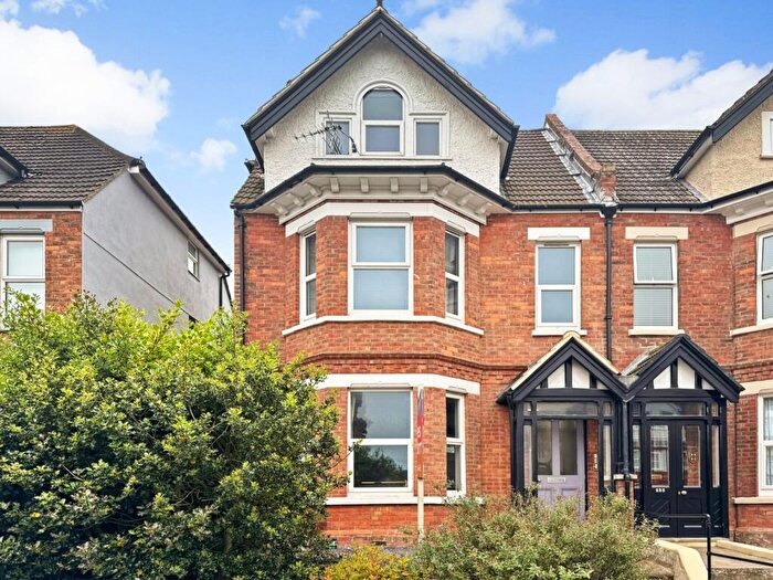 1 Bedroom Apartment To Rent In Cheriton Road, Folkestone, Kent, CT19