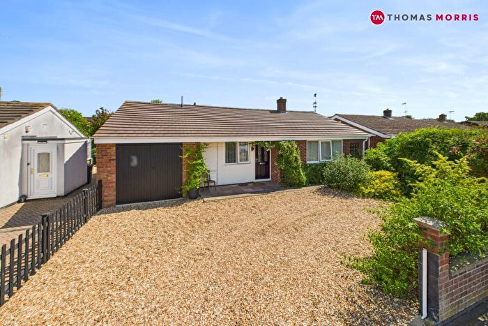 1 Bedroom Bungalow For Sale In Aversley Road, Sawtry, Huntingdon, Cambridgeshire, PE28