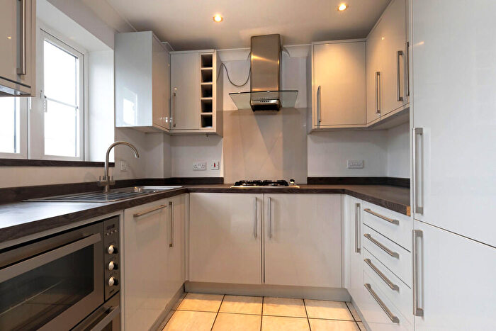 2 Bedroom Apartment To Rent In Brookbank Close, Cheltenham, GL50