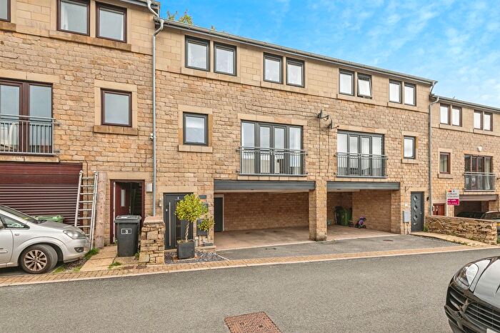 3 Bedroom Property For Sale In Lower Mill Mews, Meltham, Holmfirth, HD9
