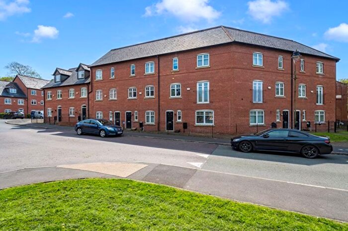 3 Bedroom Town House For Sale In Trevore Drive, Standish, Wigan, WN1