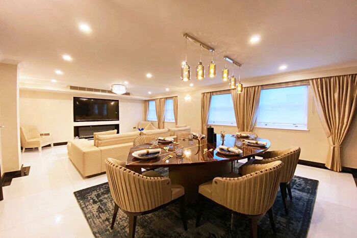 6 Bedroom Flat To Rent In Hamilton Mews, Mayfair, W1J