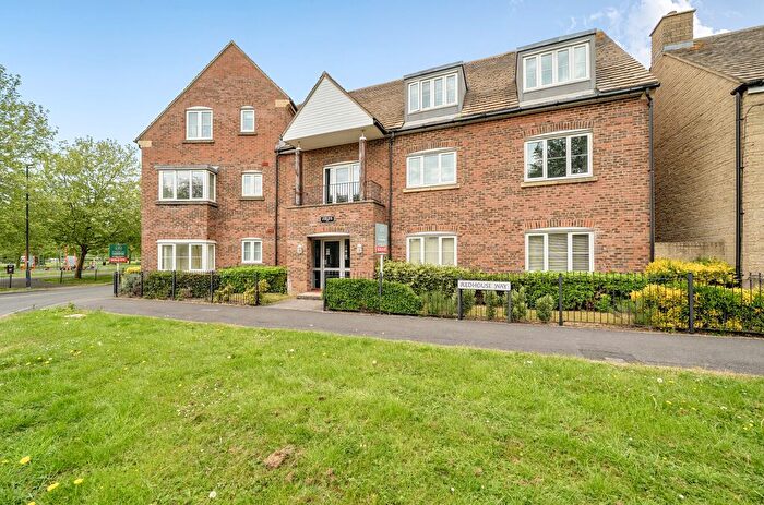 2 Bedroom Flat For Sale In Redhouse Way, Swindon, Wiltshire, SN25