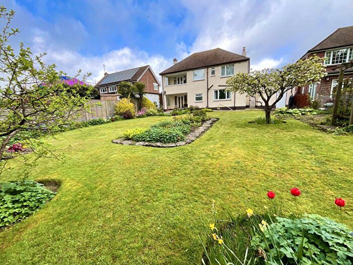 3 Bedroom Detached House For Sale In Littledown Avenue, Littledown, BH7