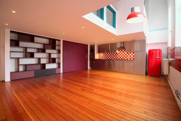 2 Bedroom Flat To Rent In Bramshaw Road, London, E9