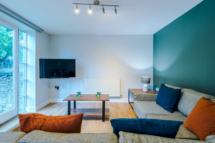 6 Bedroom Flat To Rent In Jesmond Road, Newcastle, NE2