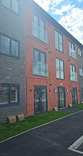 2 Bedroom Apartment To Rent In Rathmell View, Leeds, West Yorkshire, LS15