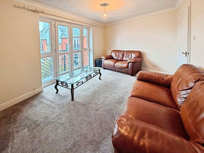 2 Bedroom Flat To Rent In Vancouver Quay, Salford, M50
