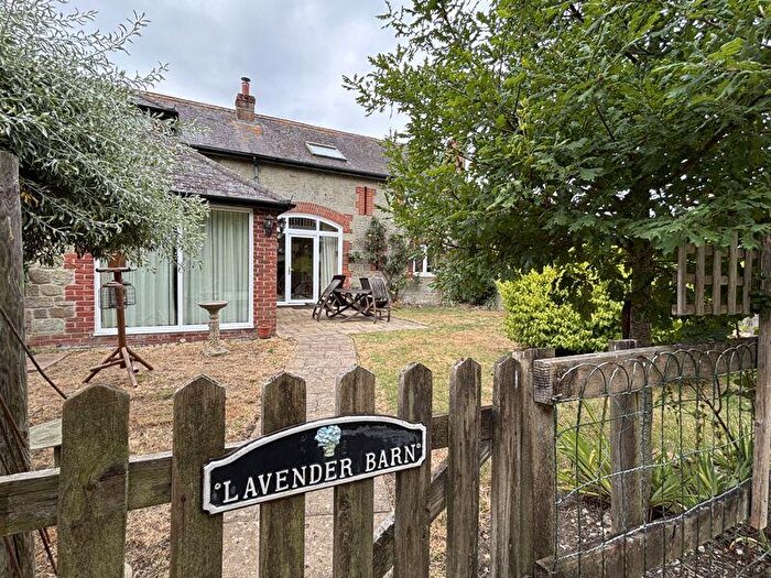 3 Bedroom Terraced House For Sale In Shorts Green Lane, Motcombe, SP7