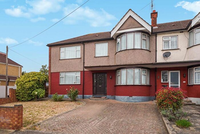 5 Bedroom End Of Terrace House For Sale In Torbay Road, Harrow, HA2