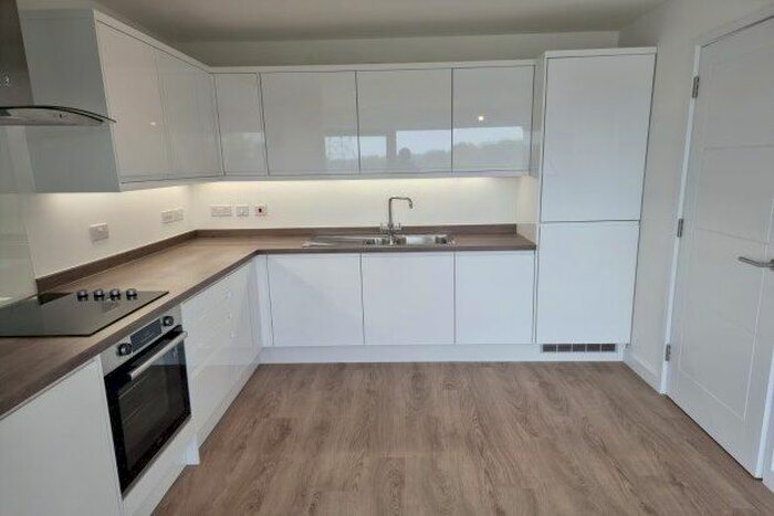 1 Bedroom Flat To Rent In Riverside Walk, Ashford, TN23