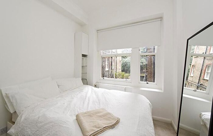1 Bedroom Flat To Rent In Devonshire Street, Marylebone, London, W1W