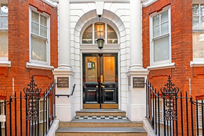 1 Bedroom Flat For Sale In Greycoat Gardens, Victoria, SW1P