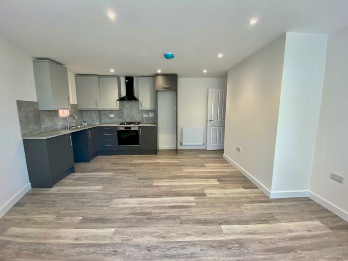 2 Bedroom Apartment To Rent In St. Nicholas Avenue, Gosport, PO13