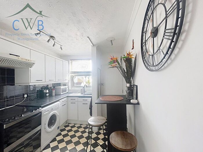 1 Bedroom Flat To Rent In Bullfields, Snodland, ME6