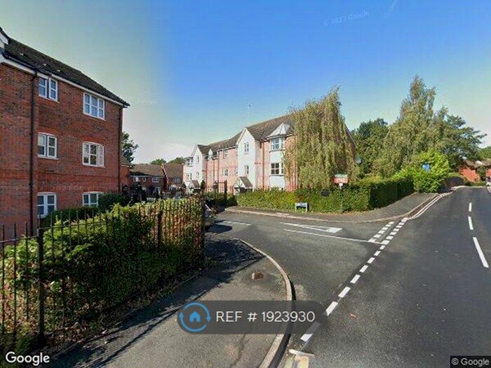 2 Bedroom Flat To Rent In Birch End, Warwick, CV34