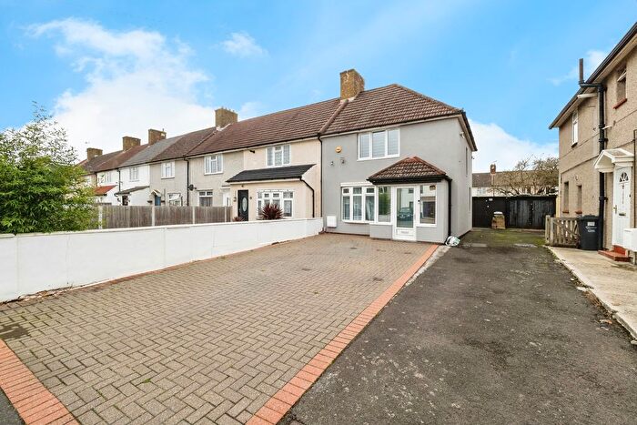3 Bedroom End Terrace House For Sale In Sterry Road, Dagenham, RM10