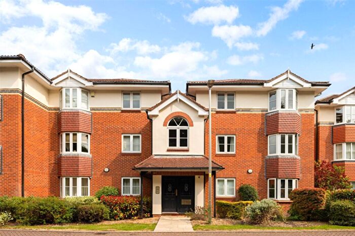 2 Bedroom Apartment To Rent In Chamberlain Drive, Wilmslow, Cheshire, SK9