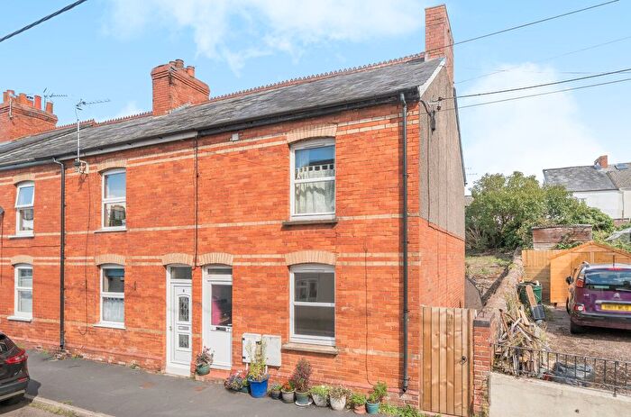 1 Bedroom Flat For Sale In Crow Green, Cullompton, Devon, EX15