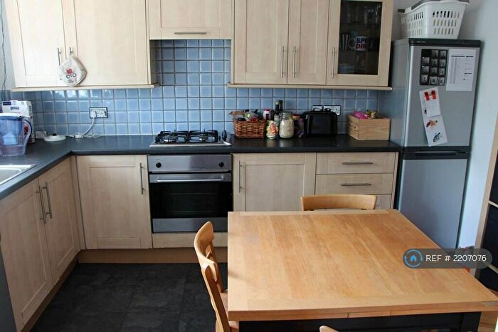 4 Bedroom Maisonette To Rent In Kildare Walk, London, E14