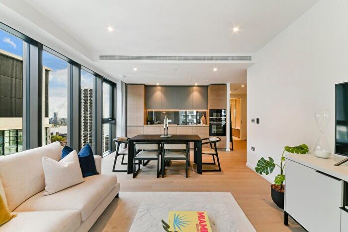 2 Bedroom Apartment To Rent In George Street, London, E14