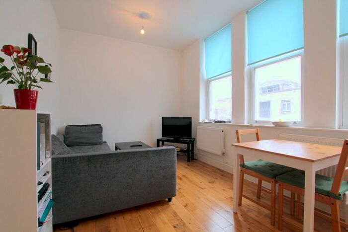 1 Bedroom Flat To Rent In Lavender Hill, London, SW11