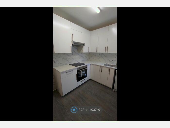 2 Bedroom Flat To Rent In Lordship Lane, London, N17