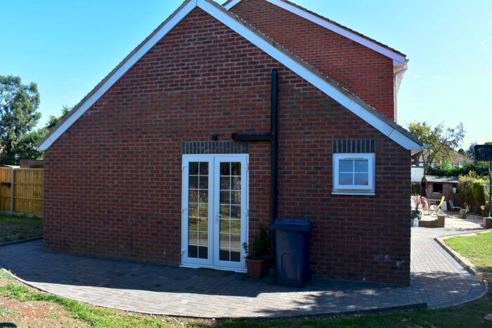 1 Bedroom Flat To Rent In Geralds Road, High Wycombe, HP13