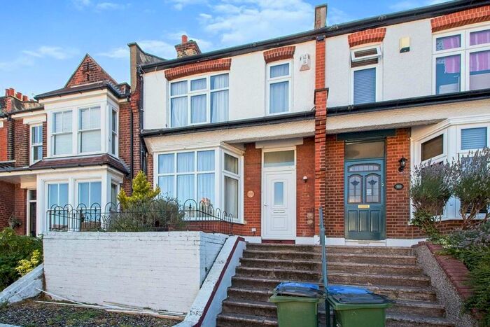 3 Bedroom House To Rent In Howarth Road, London, SE2
