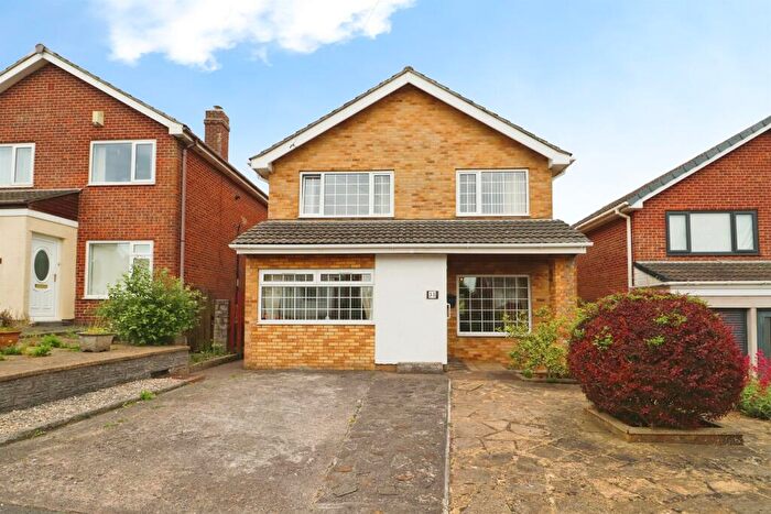 3 Bedroom Detached House For Sale In Glen Mavis Way, Barry, CF62