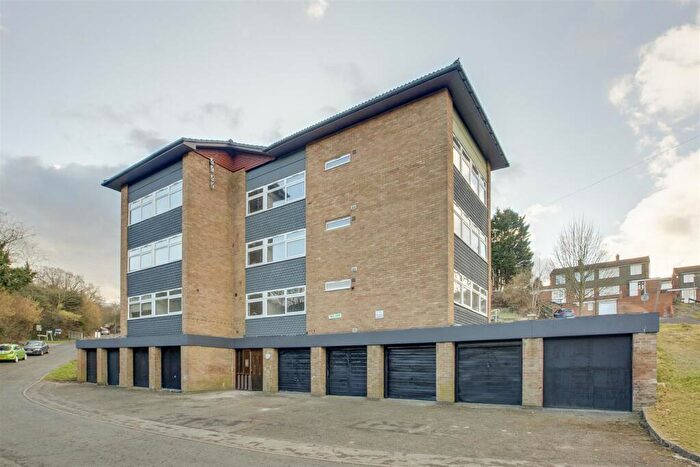 2 Bedroom Apartment To Rent In High Wycombe, Buckinghamshire, HP12