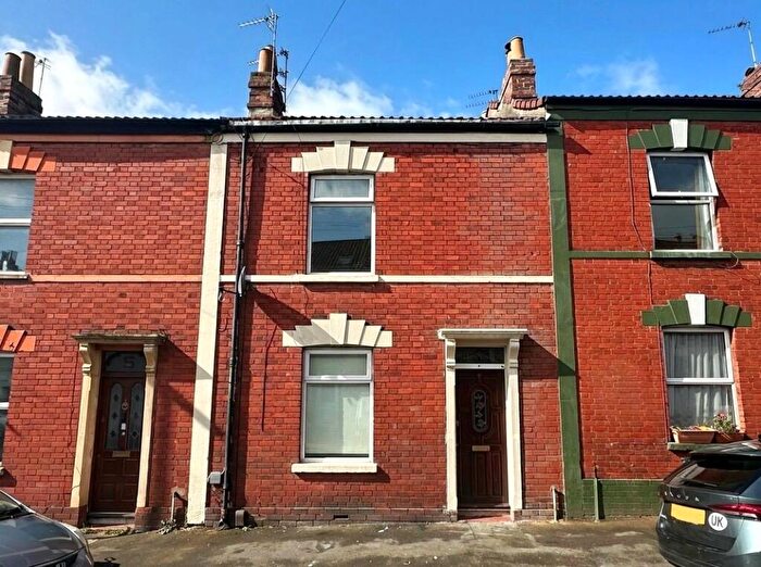 2 Bedroom Terraced House For Sale In York Street, Bristol, BS5
