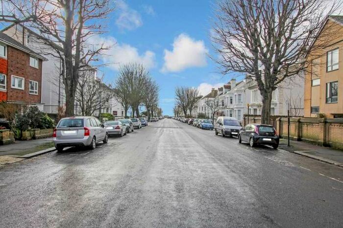 2 Bedroom Flat To Rent In Westbourne Villas, Hove, BN3