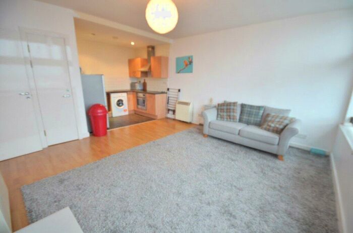 1 Bedroom Apartment To Rent In City Heights, Mancheste City Centre, Manchester, M3