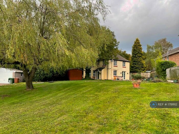 4 Bedroom Detached House To Rent In Castle Hill, Hartley, Longfield, DA3