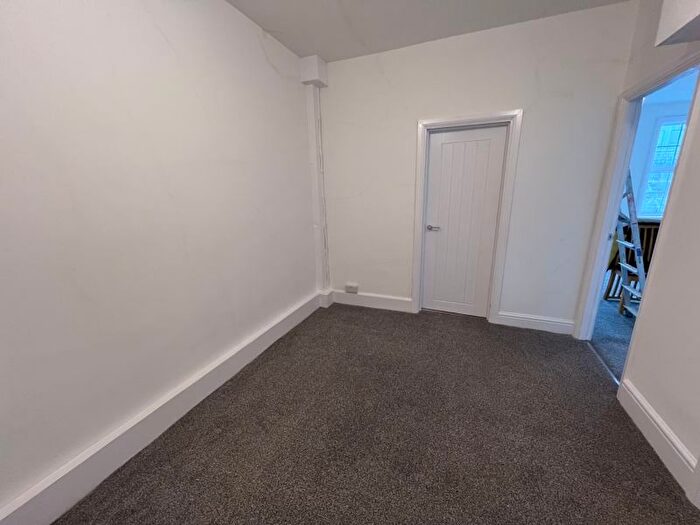 1 Bedroom Property To Rent In High Street, Edgware, HA8