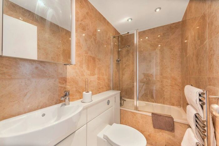 1 Bedroom Flat To Rent In Clifton Hill, St John's Wood, London, NW8