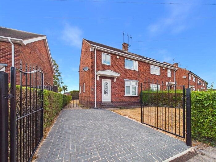 3 Bedroom Semi-Detached House To Rent In Mildenhall Crescent, Bestwood Park, Nottingham, NG5