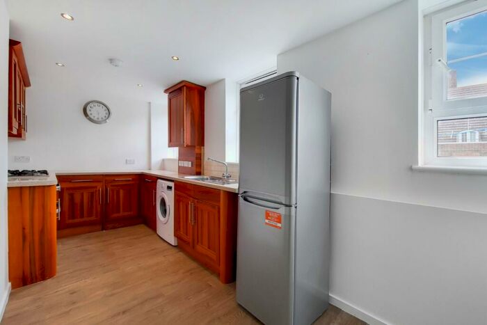 4 Bedroom Flat To Rent In Gilbert House, McMillan Street, Deptford, London, SE8
