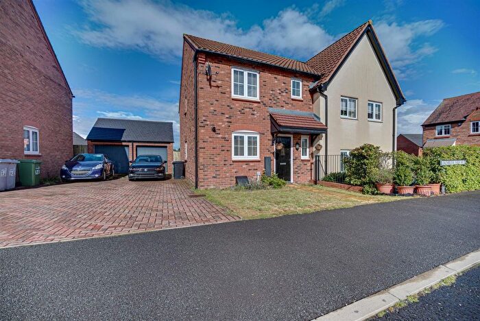 3 Bedroom Property To Rent In Loachbrook Farm Way, Congleton, CW12