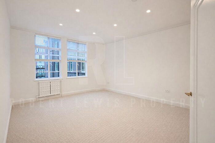 2 Bedroom Flat To Rent In Oakwood Court, London, W14