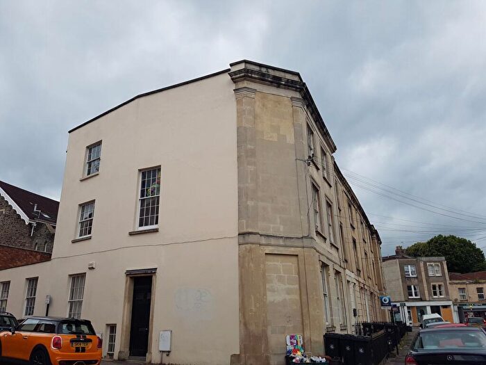 2 Bedroom Flat To Rent In Clevedon Terrace, Bristol, BS6