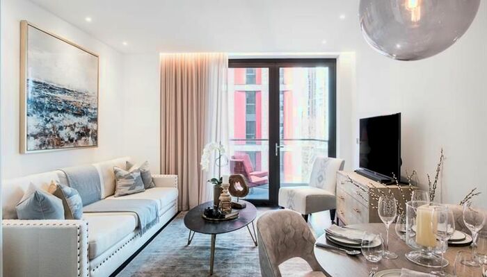 1 Bedroom Flat To Rent In Thornes House, - Charles Clowes Walk, London, SW11